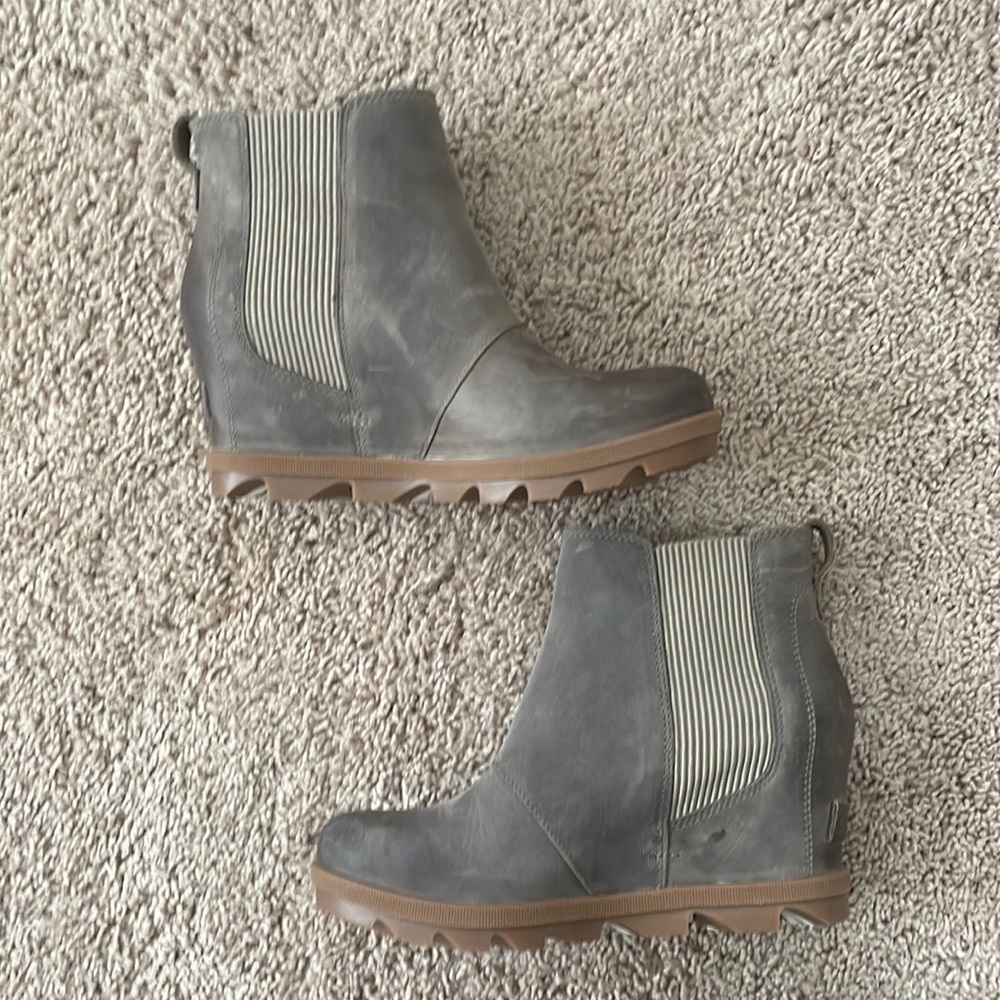 Sorel Joan of Arctic II Chelsea Wedge Ankle Boots